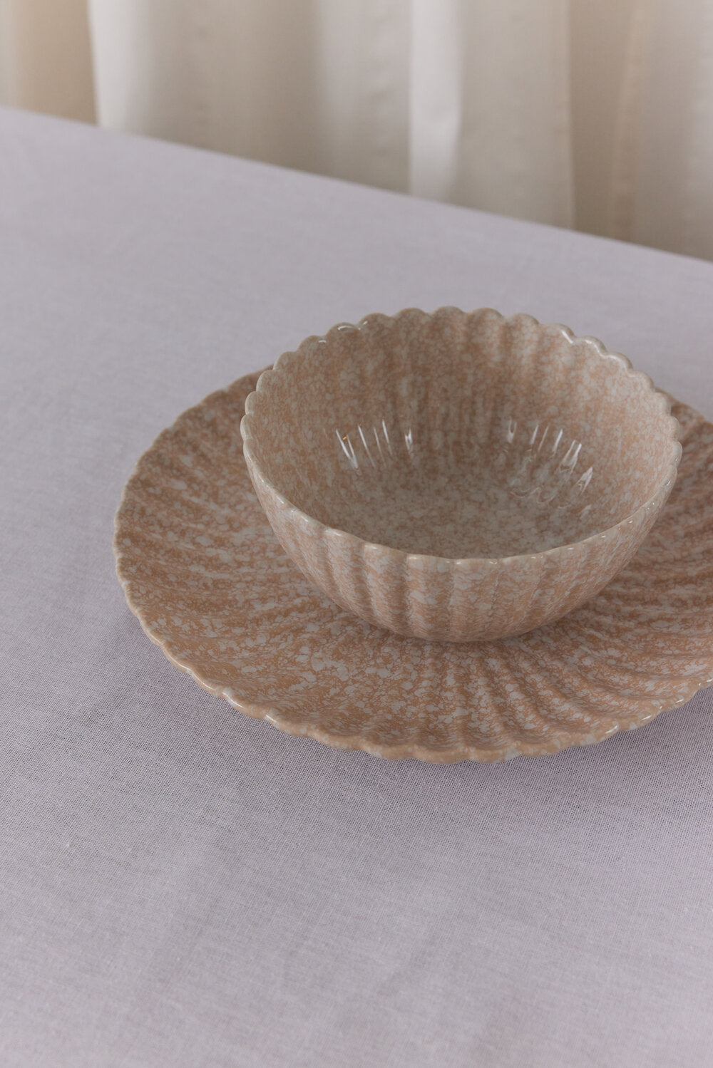 Clam frokosttallerken, creme - Ø20 cm.
